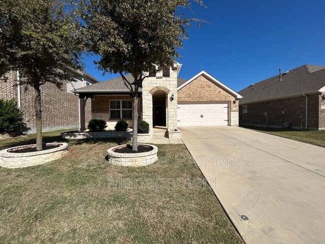 Building Photo - 952 Pinnacle Ridge Rd