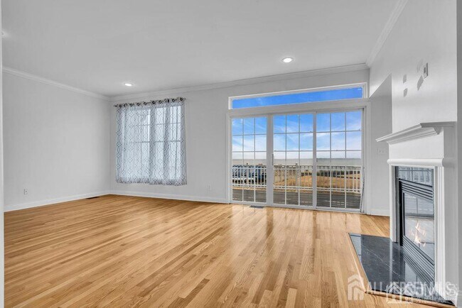 Building Photo - 38 S Shore Dr