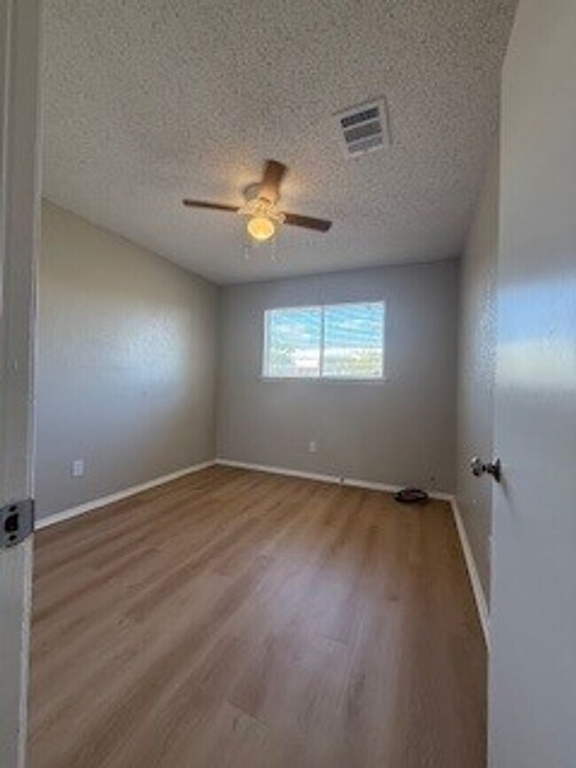 Building Photo - GCC Properties I LP Management Acct1 (2202 Donahue Ln)