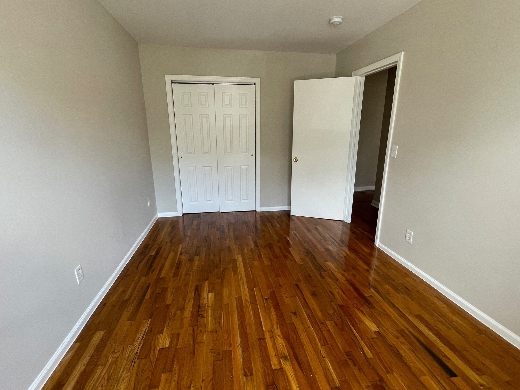 Building Photo - 10 Harvard St