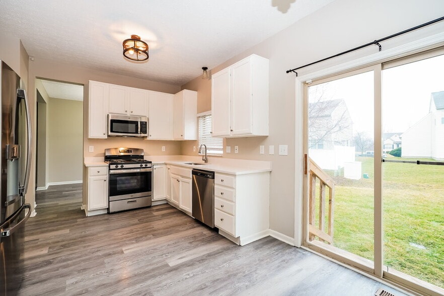 Building Photo - 925 Mahle Dr