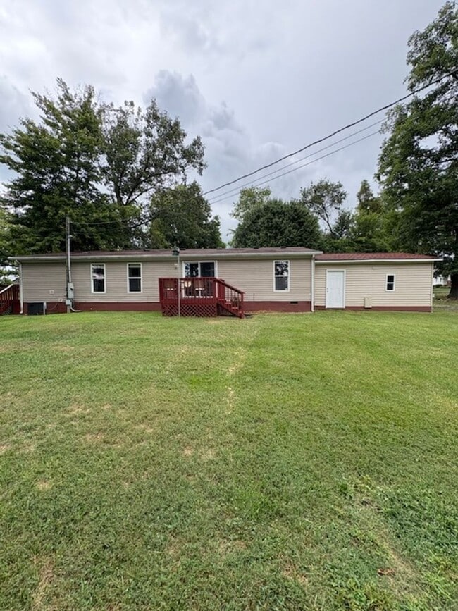 Building Photo - 575 Sam Martin Rd