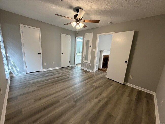 Building Photo - 463 Durden Rd