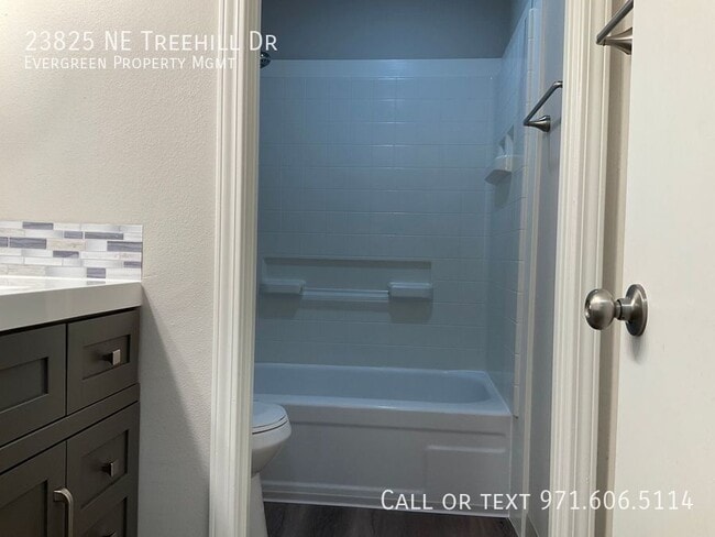 Building Photo - 23825 NE Treehill Dr