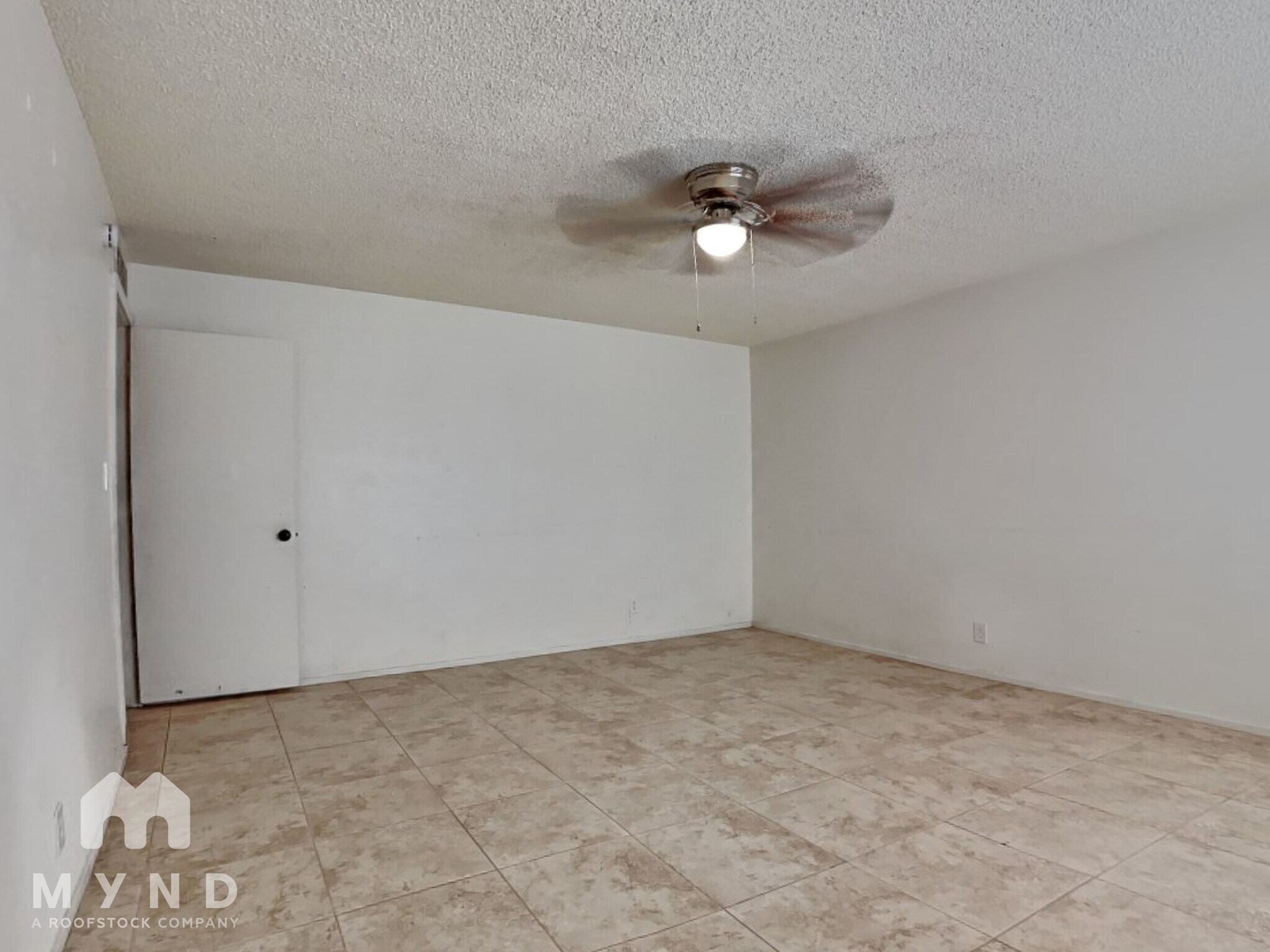 Building Photo - 644 S Hill