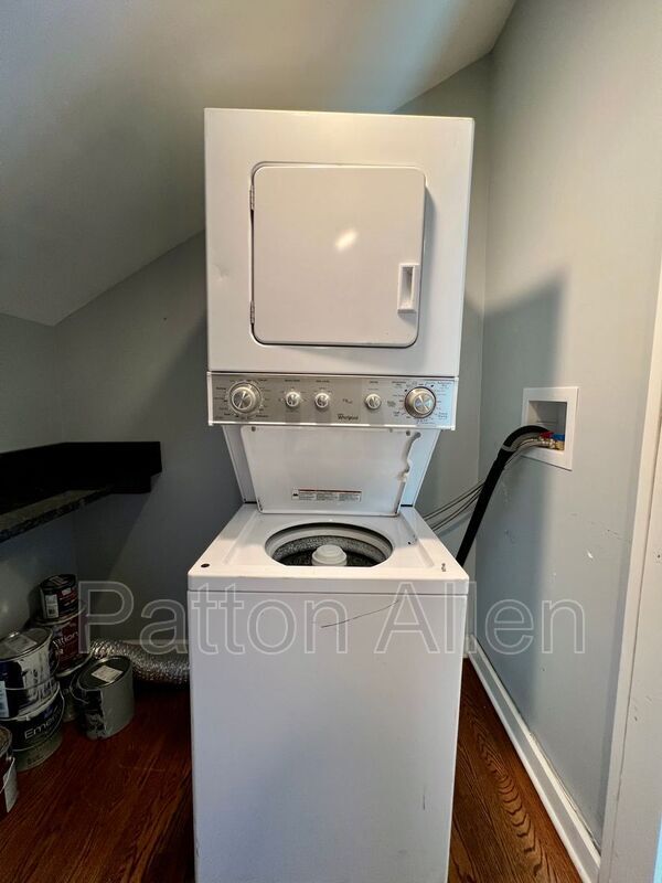 Building Photo - 20 Bell Rd