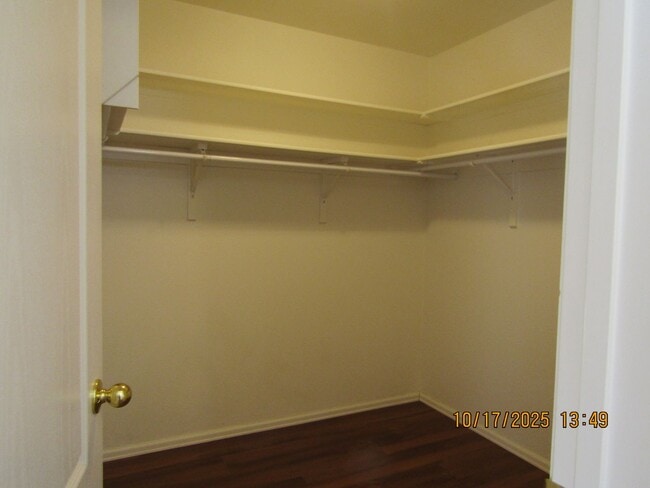 Building Photo - PRICE REDUCED! Charming Home!