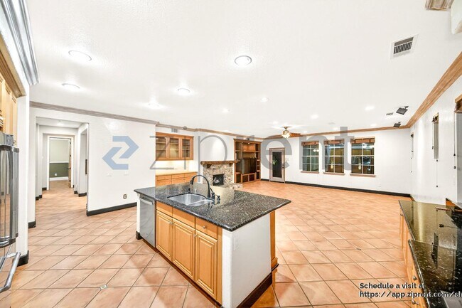 Building Photo - 1485 Clearview Cir