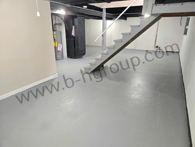 Building Photo - Newly Updated!