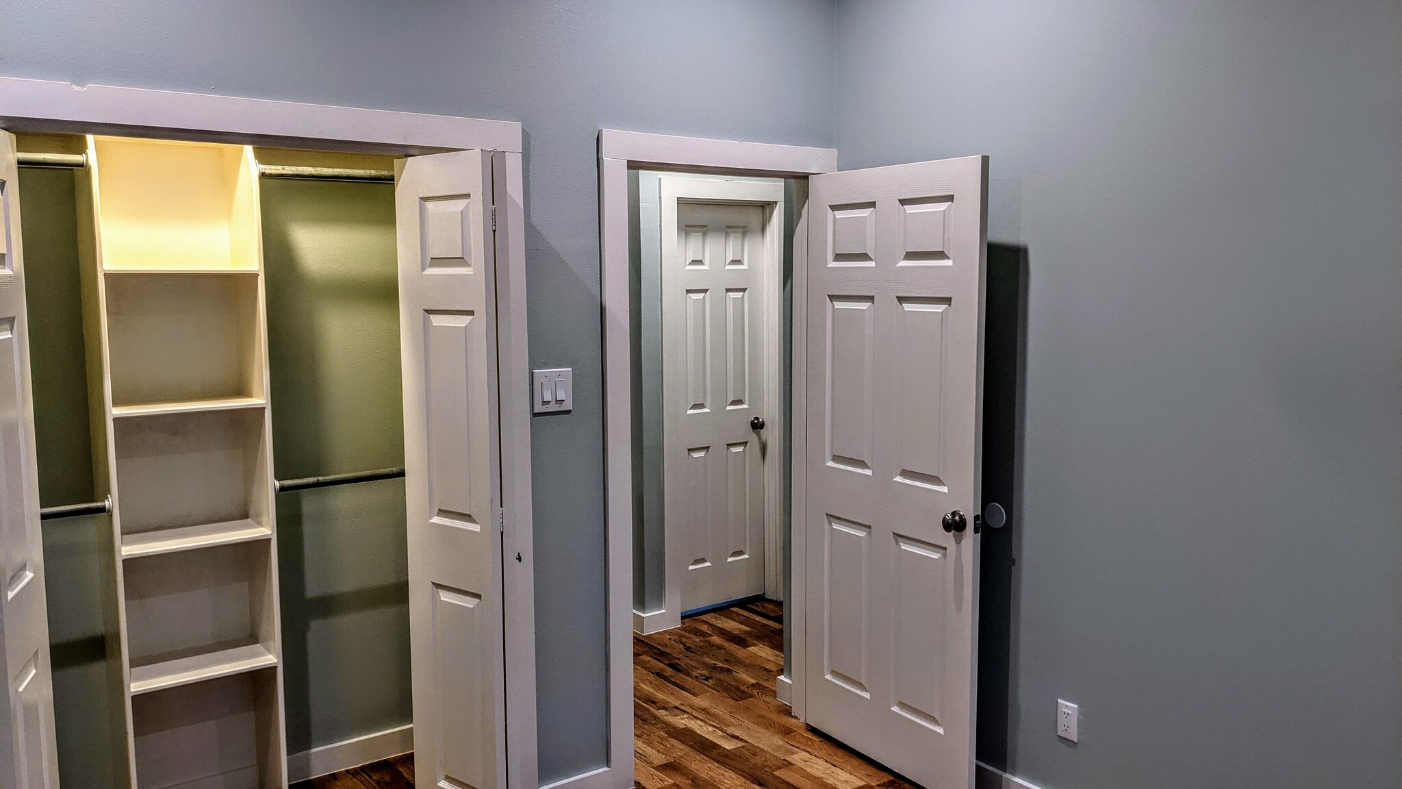 Building Photo - 919 Hendricks Ave