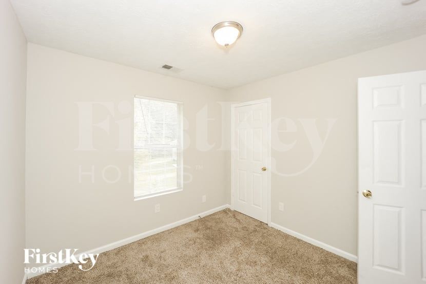 Building Photo - 5692 Norman Ct