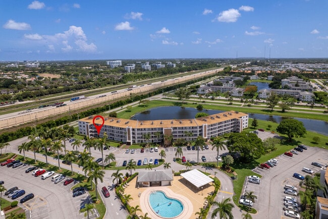 Building Photo - 1052 Hythe A