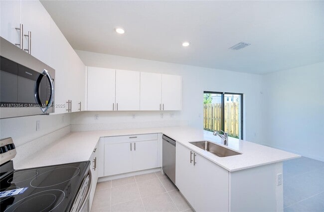 Building Photo - 28613 SW 132nd Ct