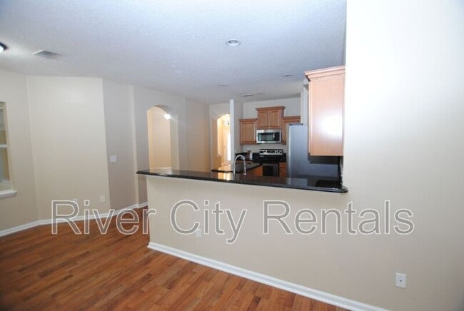 Building Photo - 3022 Piedmont Manor Dr