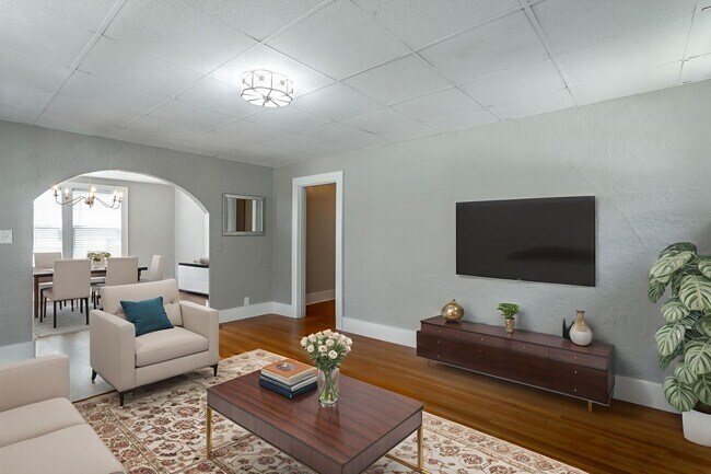 Building Photo - MOVE IN SPECIAL $1000 OFF 1ST MONTH'S RENT...