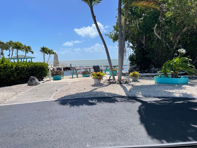 Building Photo - 6099 Overseas Hwy