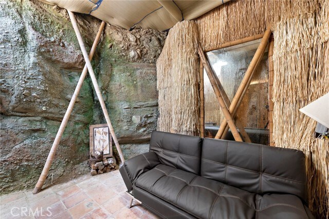 Building Photo - 31877 Circle Dr