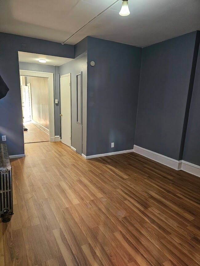 Building Photo - 138 N 8th St