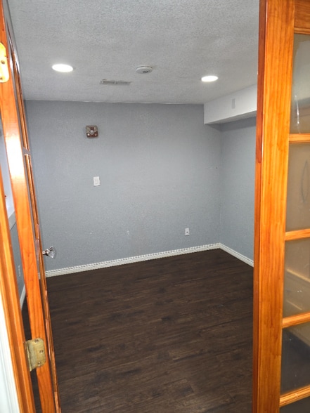 Building Photo - 2001 S Helena St