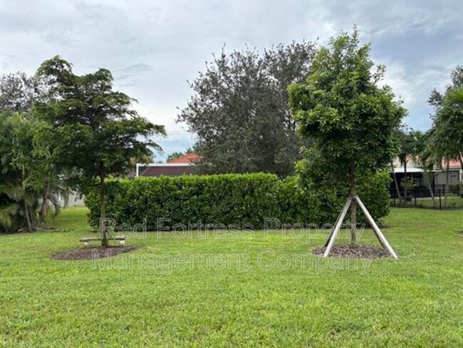 Building Photo - 13105 Silver Thorn Loop