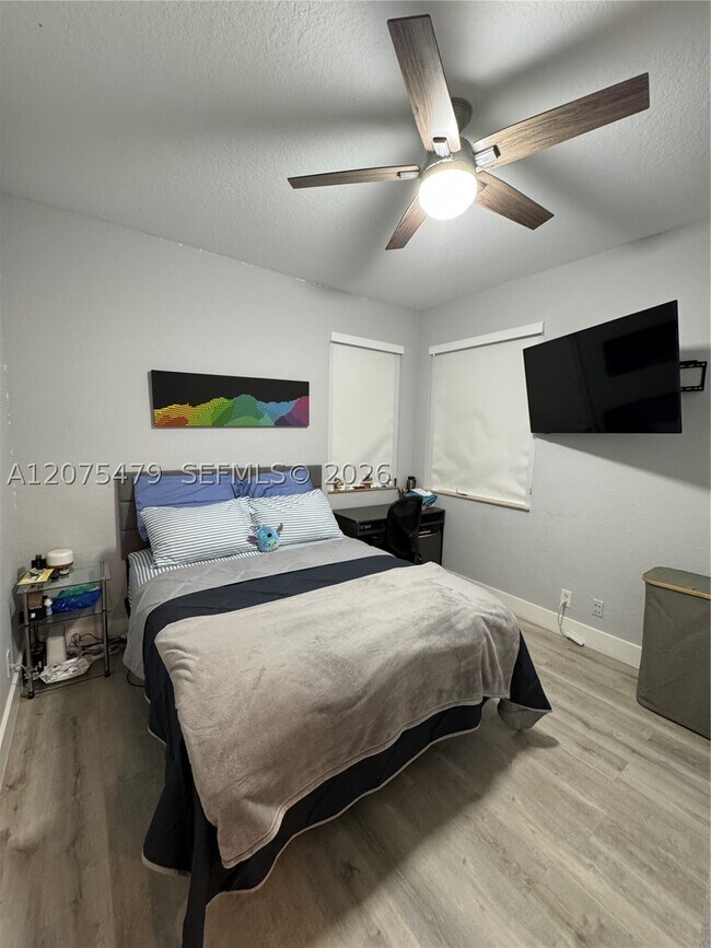 Building Photo - 2787 Center Ct Dr