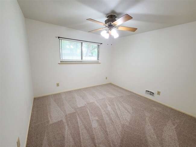 Building Photo - 7409 Brentcove Cir