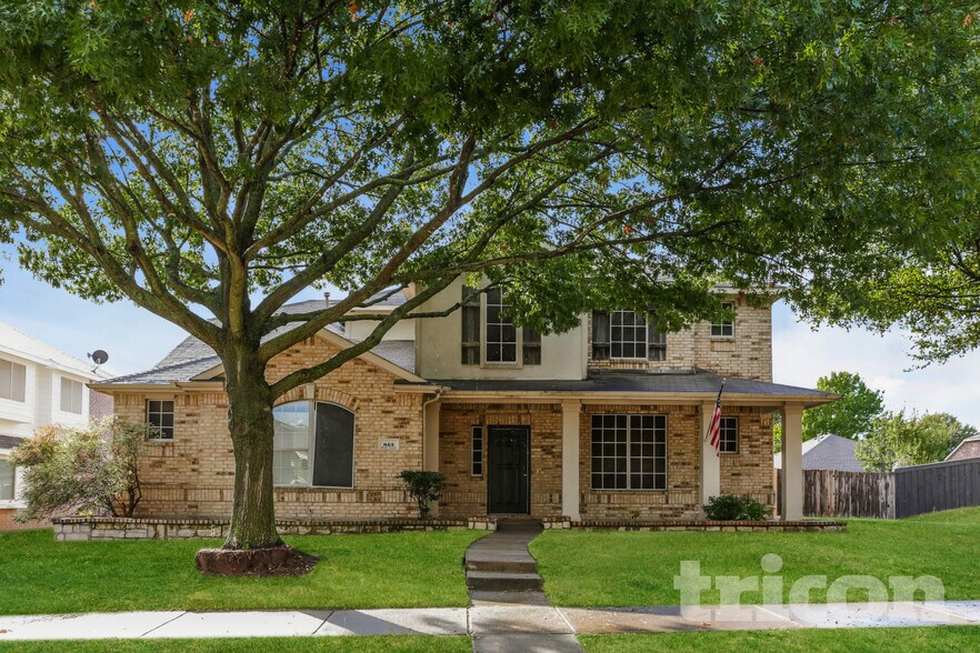 Primary Photo - 813 Wolf Trail