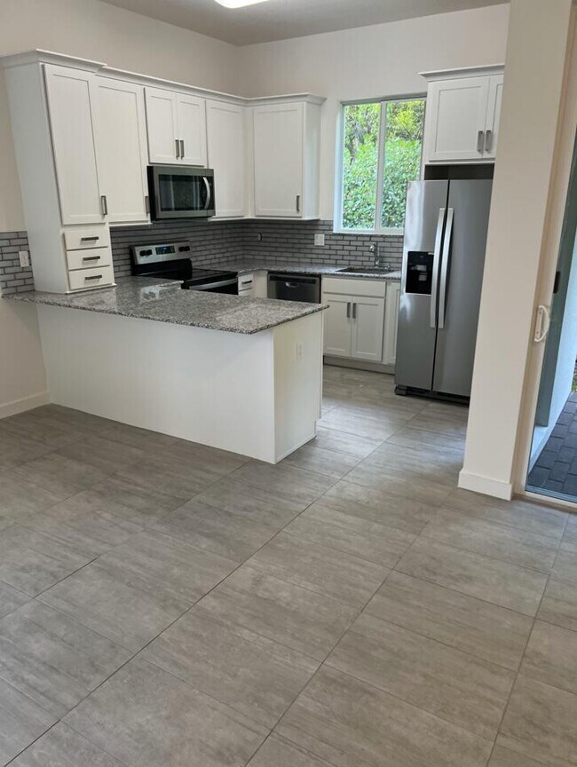 Building Photo - 1510 Pioneer Way