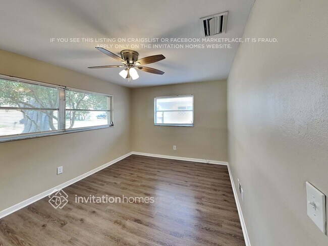 Building Photo - 1400 S Hercules Ave