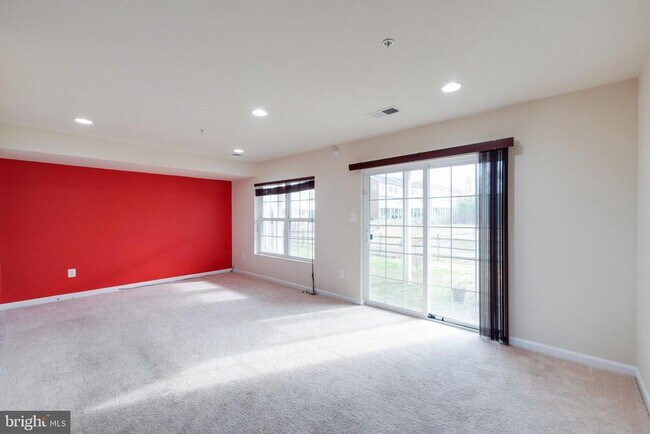 Building Photo - 2939 Sedgemore Pl
