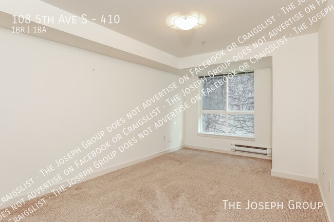 Building Photo - 108 5th Ave S