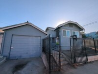 Building Photo - **Beautiful 2 Bed 1 bath Single Family Hom...