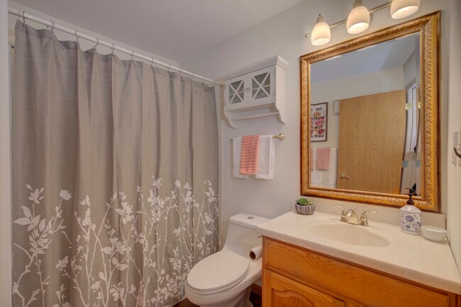 Building Photo - 4350 Trenton Ln N