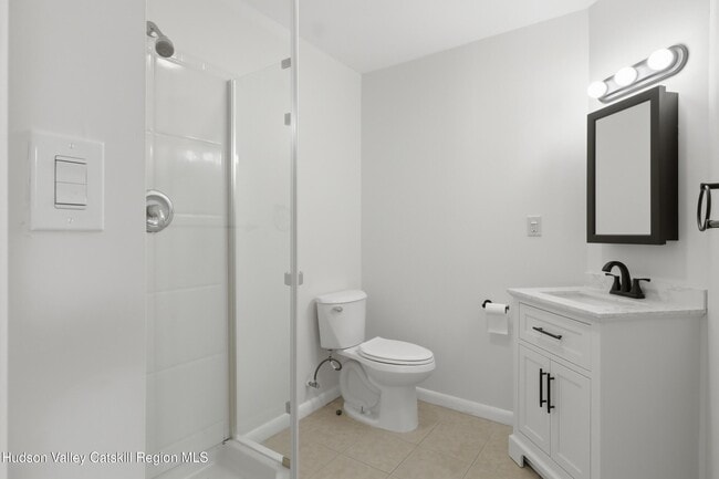 Building Photo - 43-47-47 Tinker St