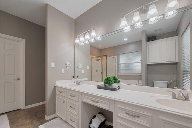 Building Photo - 9072 Grand Lake Estates Dr