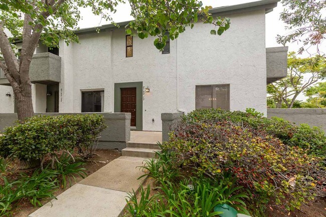 Building Photo - 2 Bedroom Condo in the Villa La Jolla Community