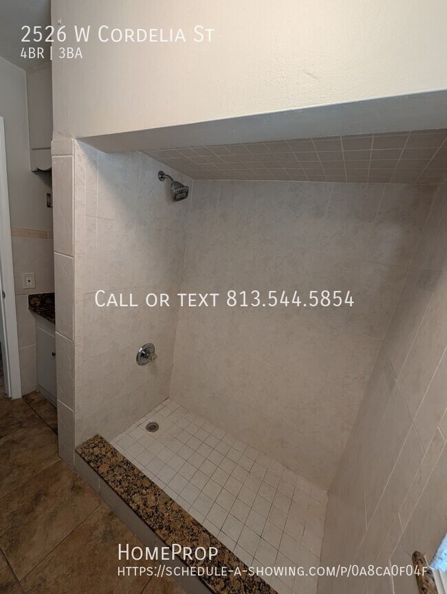 Building Photo - 2526 W Cordelia St