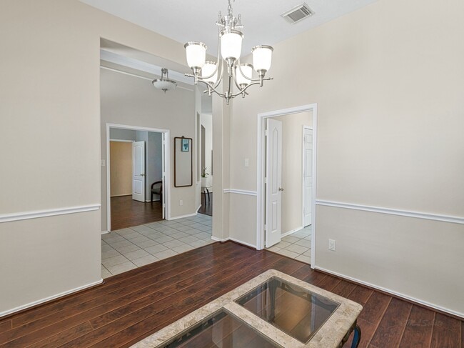 Building Photo - 3319 Shadowbark Dr