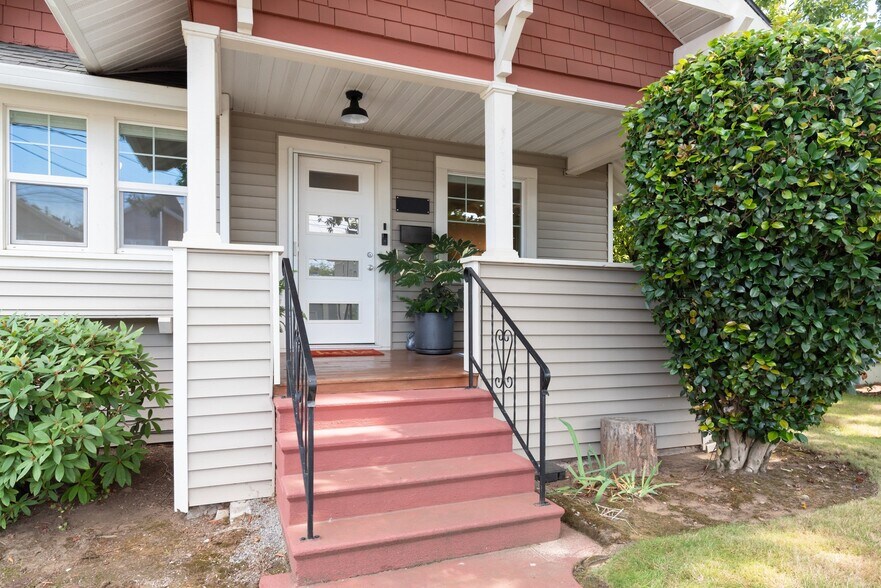 Building Photo - 7468 N Huron Ave