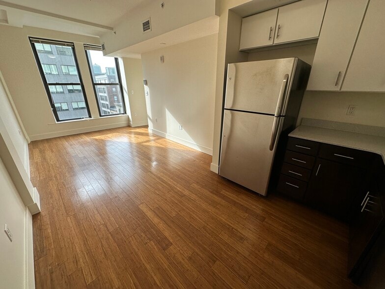 Building Photo - 25 Winter St