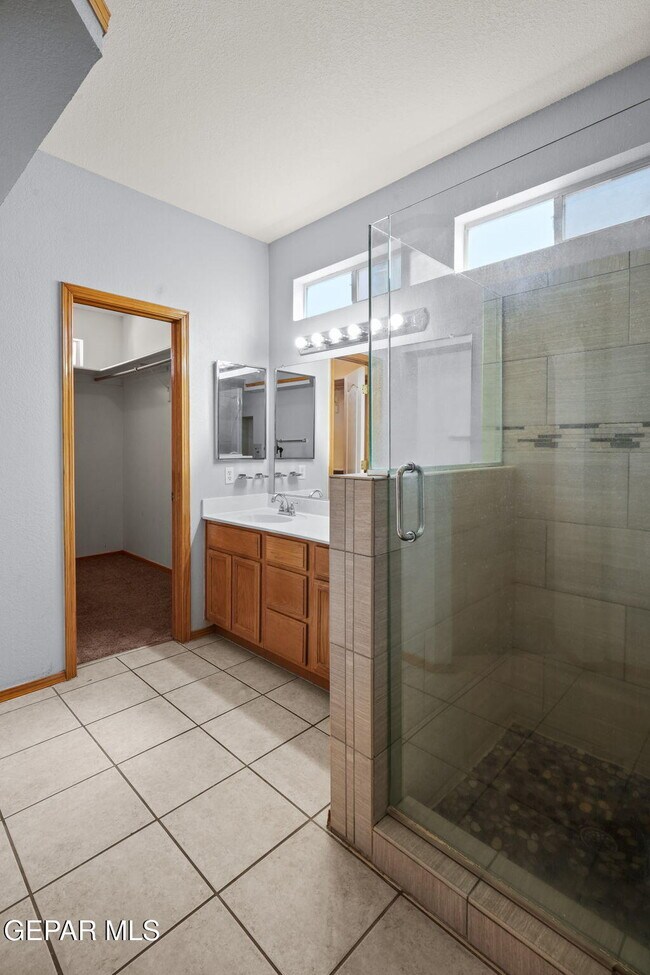Building Photo - 7089 Tierra Roja St