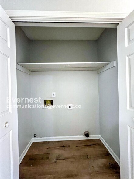 Building Photo - 4551 Ross Rd