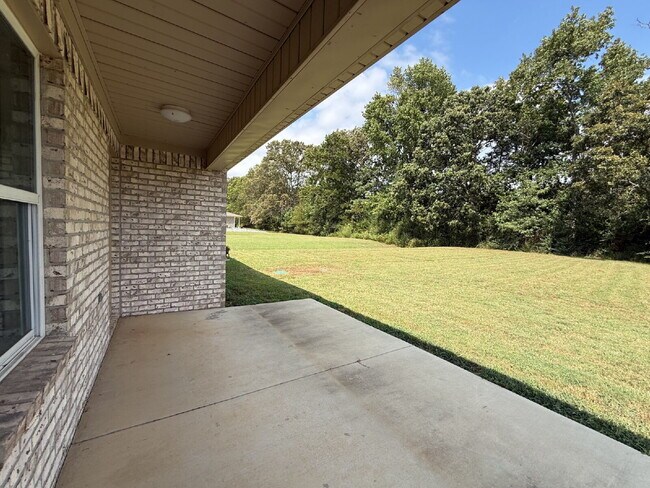 Building Photo - "Charming 2-Bed, 2-Bath Duplex Retreat in New Market's Idyllic Setting!"