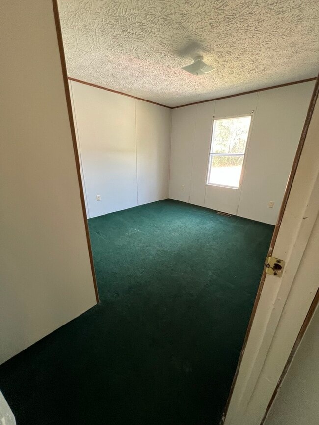 Building Photo - 15 Bark Dr