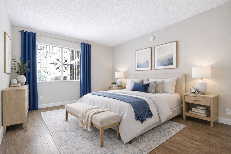 Building Photo - Tremont Apartments | 514 S Catalina St