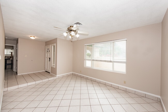 Building Photo - 3477 E Cuadrilla Ln