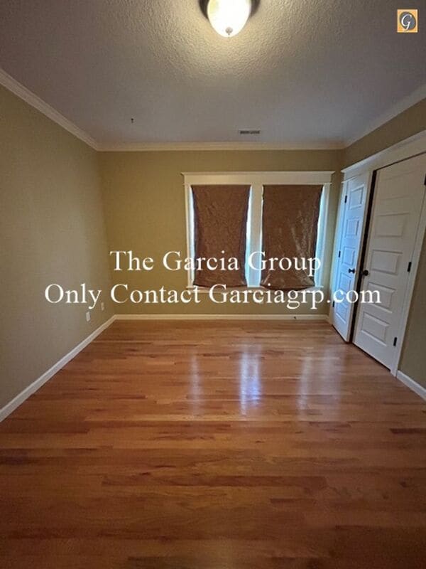 Building Photo - 4720 NE 26th Ave