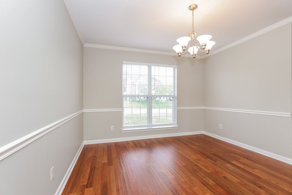 Building Photo - 806 Bristol Dr