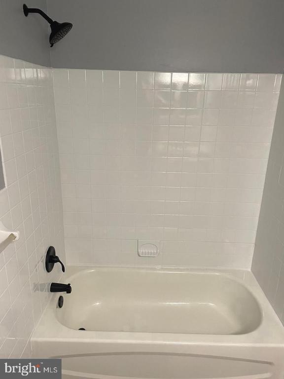 Building Photo - 4214 Carteret Dr