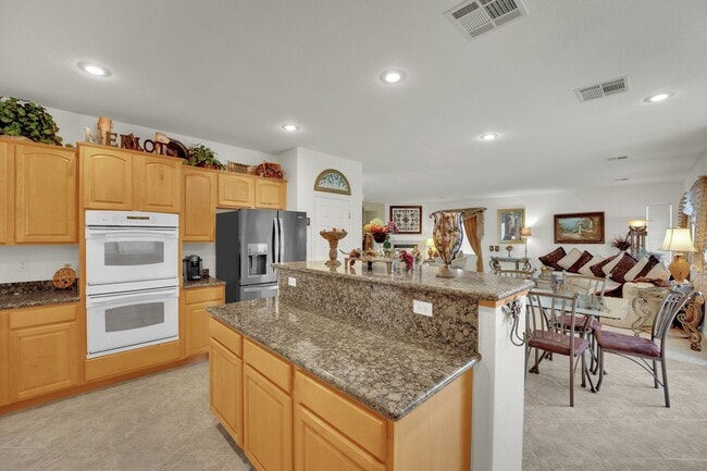 Building Photo - 875 Chaste Ct